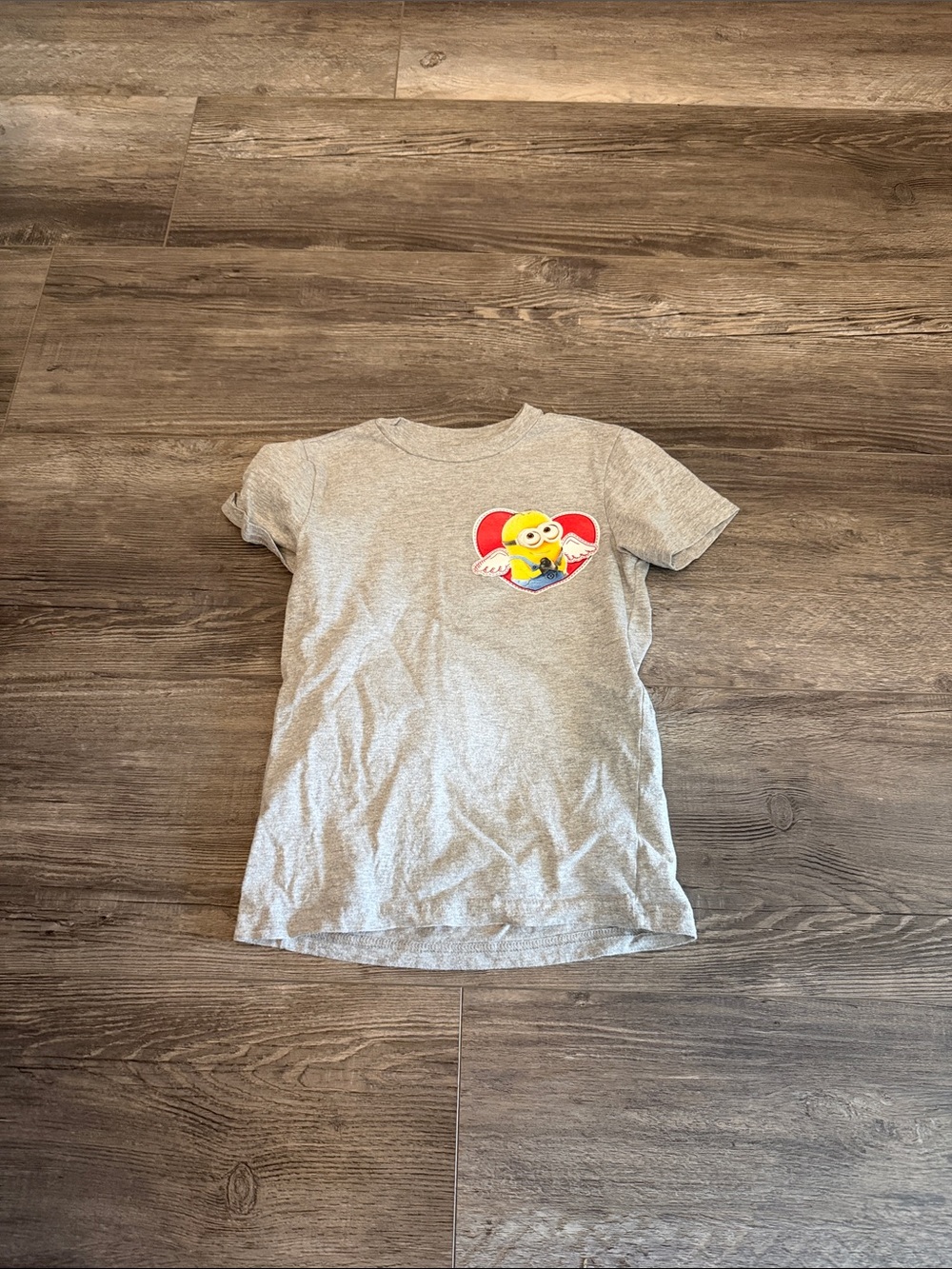 Minions Kids Gray Short-Sleeve T-Shirt with Yellow Character Heart Graphic